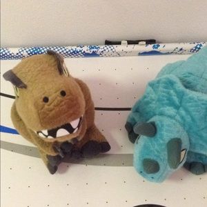 Plush toys never used no tear no tags